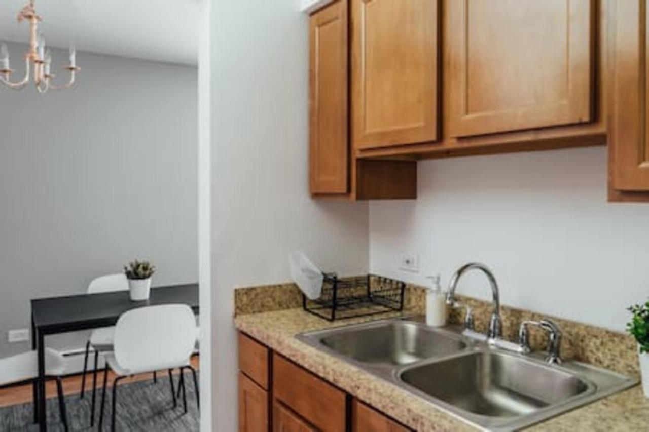 1Br Stylish Apartment, Perfect For Getaway - Oakdale 201 Chicago Buitenkant foto